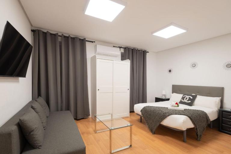 Apartamentos Day Madrid GRAN VIA II - B&B Madrid
