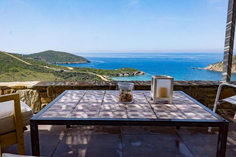 Levander Stone House - Bed and Breakfast Gávrio