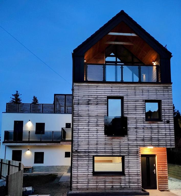 APART 558 Szczyrk SKI&BIKE premium apartamenty, basen, blisko wyciągów - B&B Szczyrk
