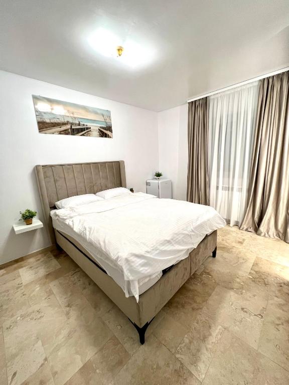 Titan Studio2 - B&B Bucarest