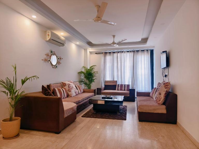 Hostmystay- 3Bhk Terrace! Gk1 M block - B&B Nuova Delhi