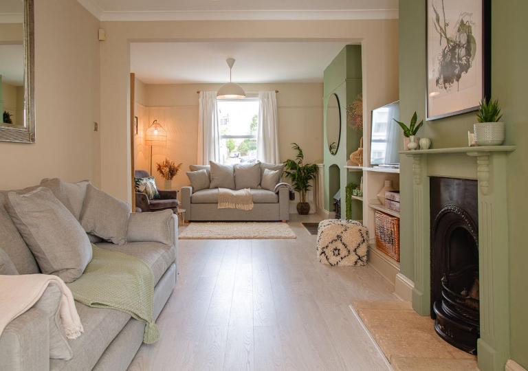 Stunning Townhouse with Large Garden - Sleeps 8! - B&B Cheltenham