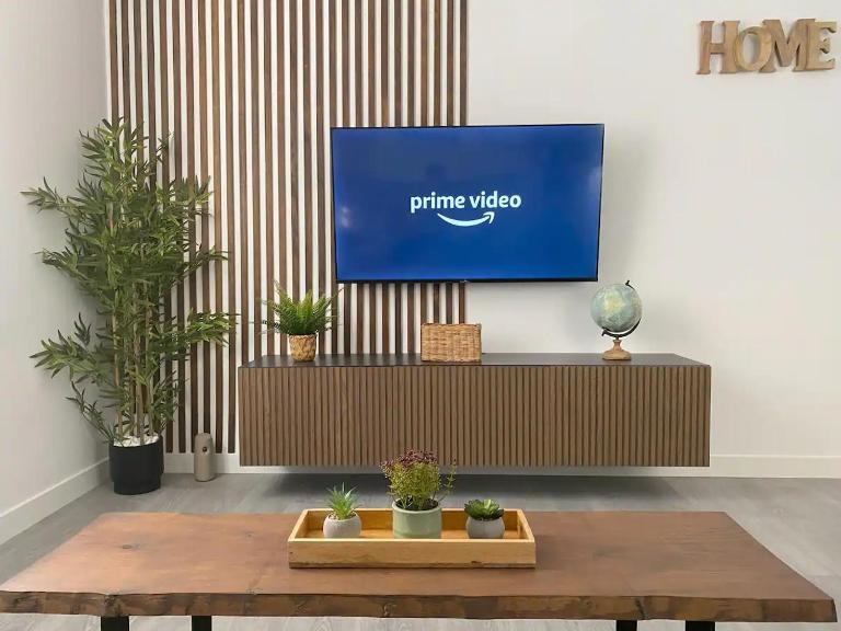 Apartamento reformado, luminoso y cerca del metro - B&B Madrid