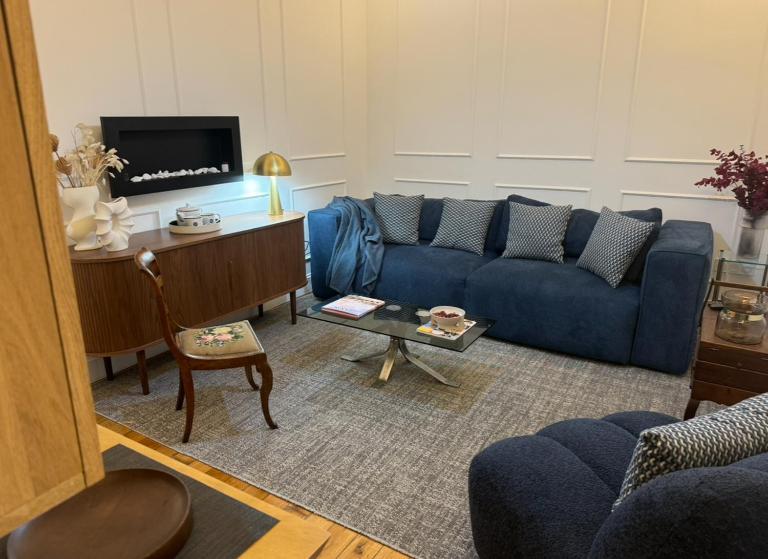Appartement parisien chic & cosy MBKA - Bed and Breakfast Parijs