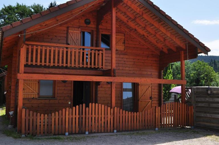 Chalet Ecrin équipé pour Personne à Mobilité Réduite, Belle vue lac, Sauna et Wifi - B&B Gérardmer