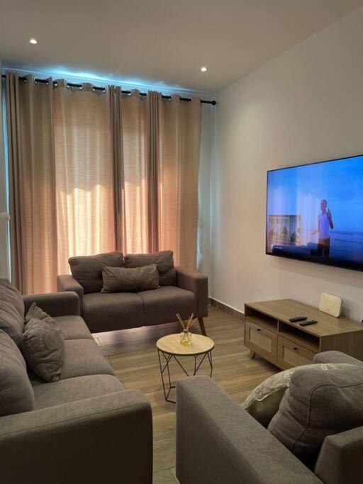 Luxury Cantonments Henriettas 1-bedroom apartment in Accra - FiveHills homes - B&B Accra