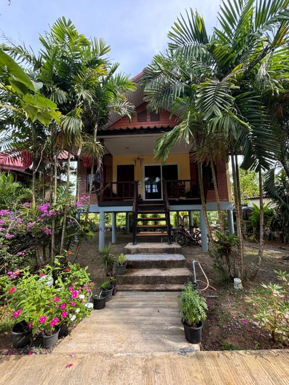 Mookdaman Bungalow - B&B Chian Yai
