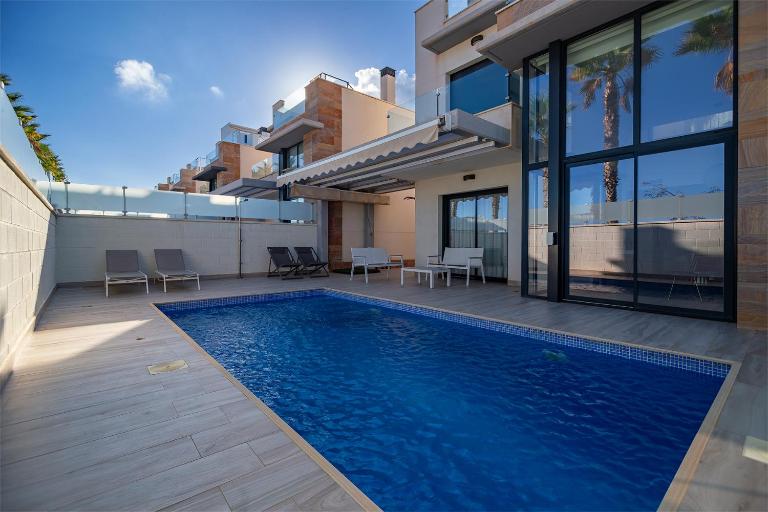 Espanatour ALEXANDRA - B&B Urbanizacion los Balcones