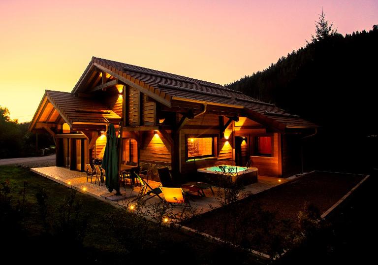 Chalet Mana, tout confort avec spa et sauna - B&B Gérardmer