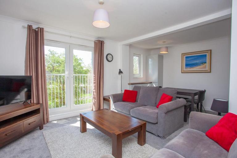 3 Bedroom Duplex with Free Parking - B&B Glasgow