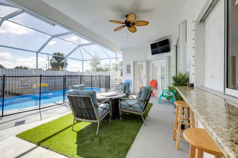 Heated Pool & Grill: Modern Port St Lucie Home - Chambres d'hôtes River Park