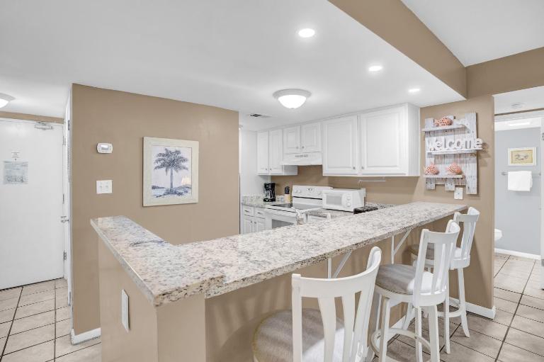 Sugar Beach 257 by Vacation Homes Collection - B&B Orange Beach