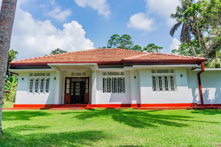 Red Araliya Villa Weligama - B&B Weligama