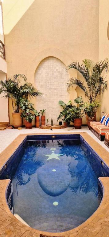 Riad BabMoon Riad Privatisé Piscine Privée Rooftop Médina - Chambres d'hôtes Marrakech
