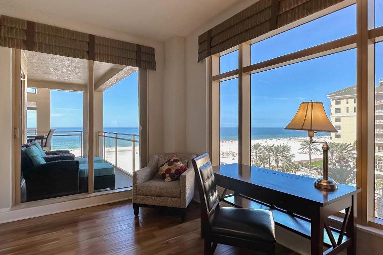 Sandpearl Residences 606 - Bed and Breakfast Clearwater Beach