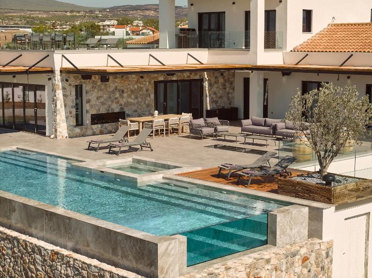 Kalonía Villa, a Quintessential Retreat, By ThinkVilla - B&B Loutráki