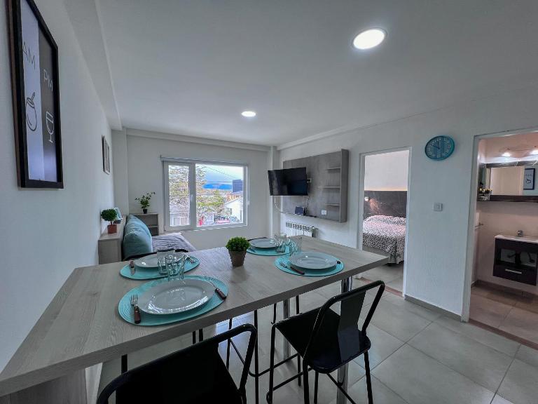 Goleta Florencia 2045 - Bed and Breakfast Ushuaia