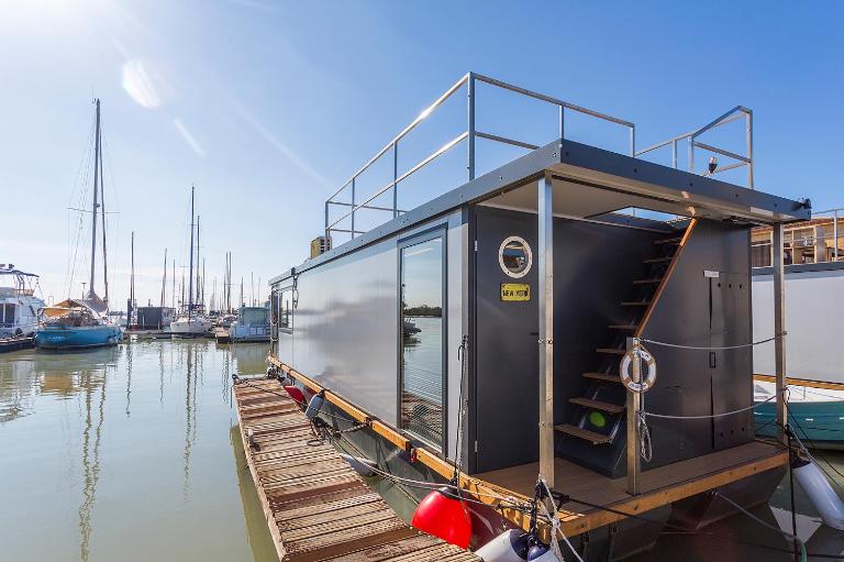 Azvalia Luxury Casa Barco New York and Texas-Unique Houseboat Experience - Ferienwohnung El Puerto de Santa María