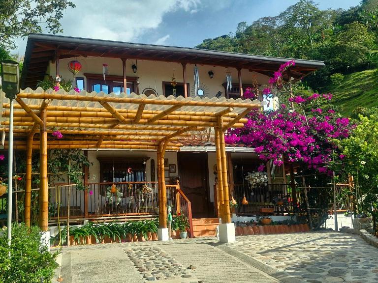 PaloSanto, Casa Rural - Bed and Breakfast Jardín