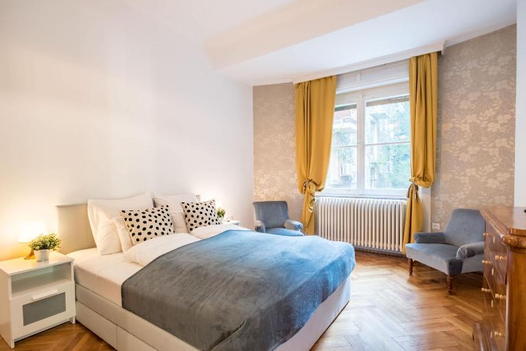 Central - Spacious - Classic Charm - B&B Budapest