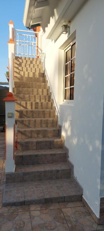 HAUT DE VILLA " vu sur la colline " - Ferienwohnung Saint-Louis