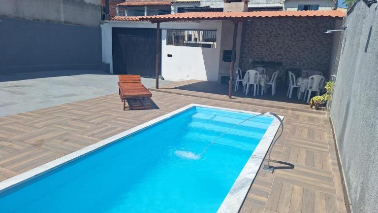 Nossa Casa com Piscina - B&B Guarapari
