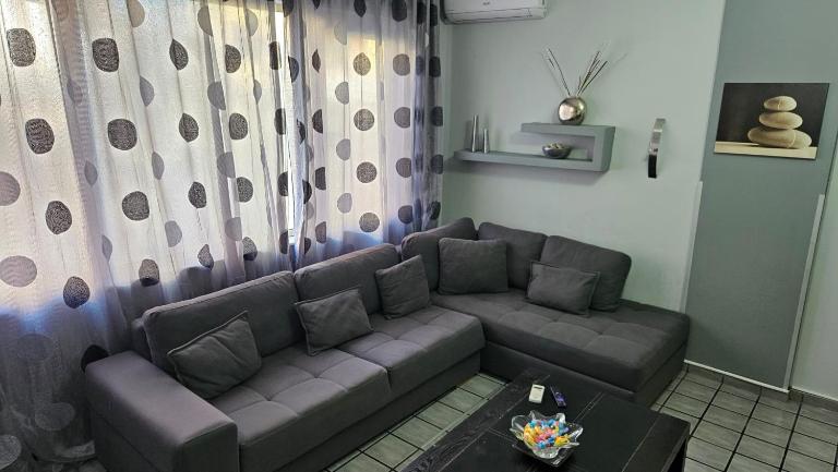 Mani's Family Lake Home - B&B Tirana