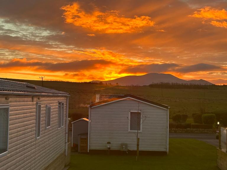 Ralfgus 16 Forest Views caravan Park,Moota - B&B Plumbland