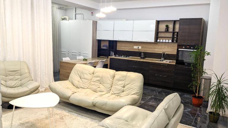 GoRent Tolstoi in Chisinau - B&B Chișinău