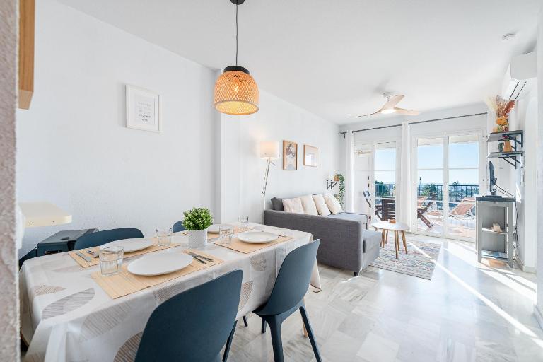Sea Views 1 Bed Apt Colinas Del Faro - Ferienwohnung Mijas Costa