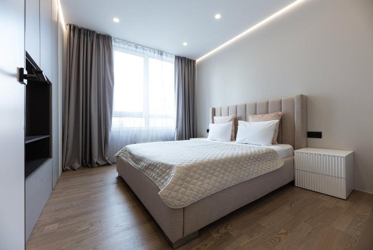 Nyvky Like Home - Файна Таун з басейном - Кв 80 - B&B Kyiv