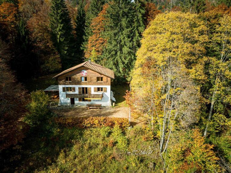 Chalet Ski-Club Romand Bienne - Ferienwohnung Orvin