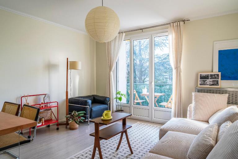 20mins à Paris, Rueil-Malmaison à côté de la gare - B&B Rueil-Malmaison