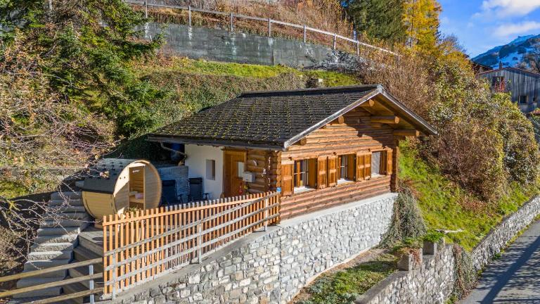 Gemütliches Chalet mit privater Sauna und schöner Aussicht - Chambres d'hôtes Küblis