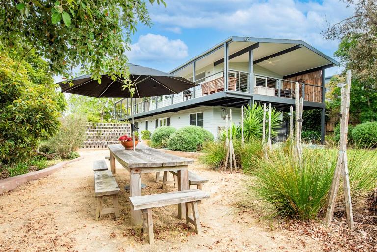 Evans Beach Retreat - B&B Saumarez