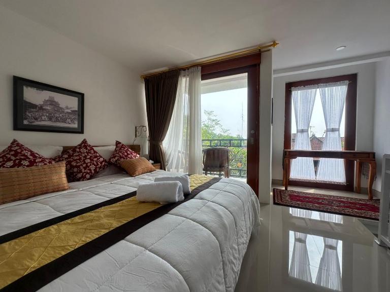 Puri Saren Anyar - Bed and Breakfast Gianyar
