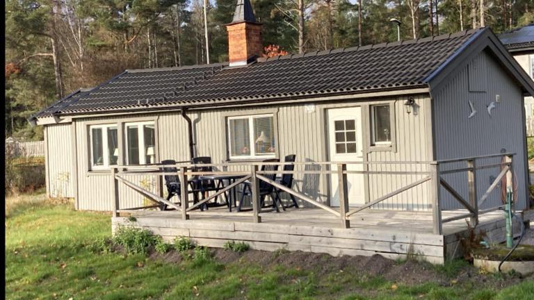 Lillhuset Movägen 8 - B&B Kolmården