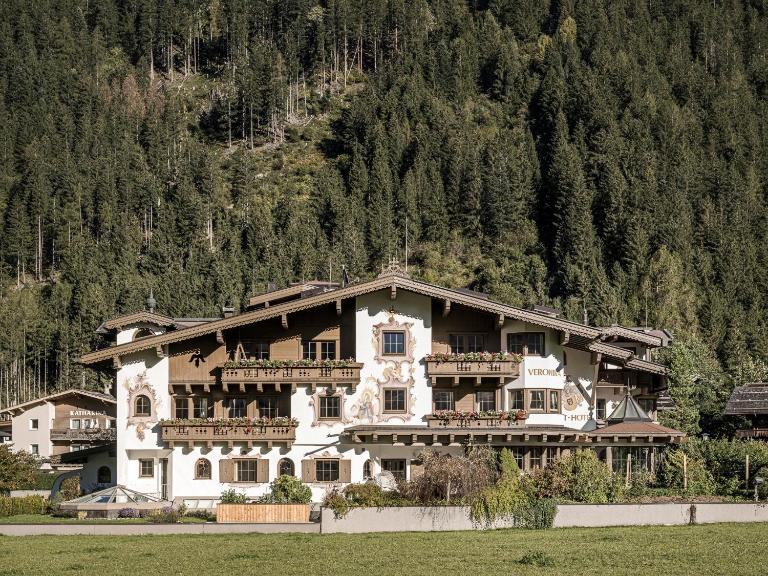 Apparthotel "Landhaus Veronika" - Chambres d'hôtes Mayrhofen