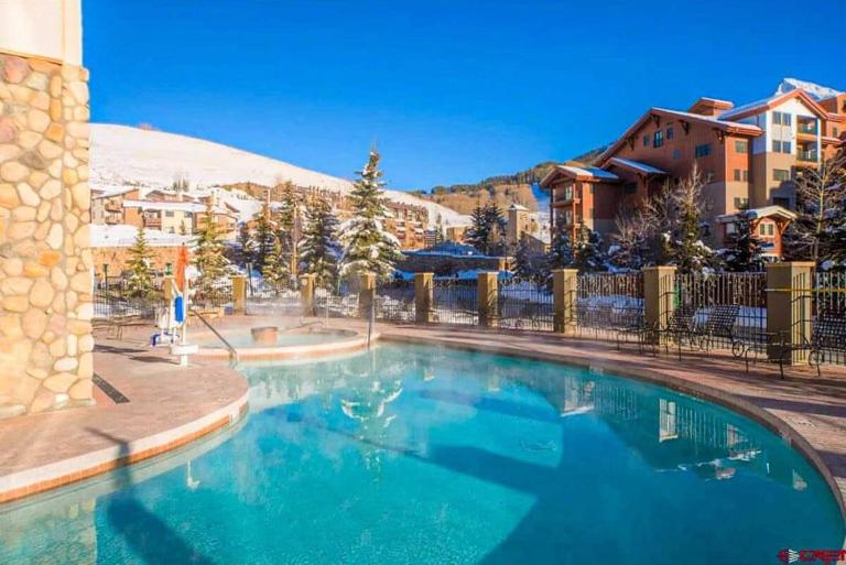 Studio Perfect Location 318 with Pool and Hot Tub - B&B Crested Butte