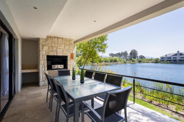 Luxury Lodge 4F Pearl Valley Golf Estate - Bed and Breakfast Simondium