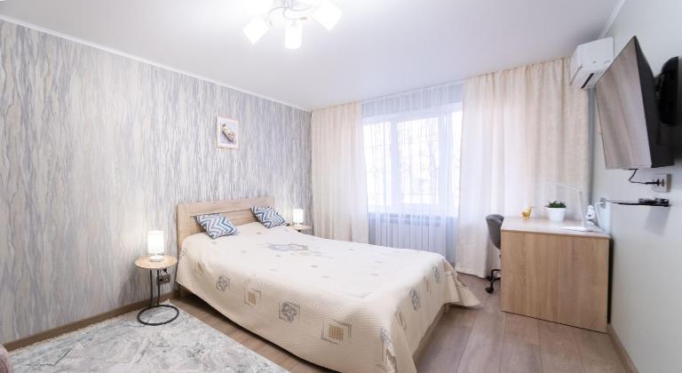 Cosy Nadezhda Apartment on the Jibek Joly street - B&B Almatý