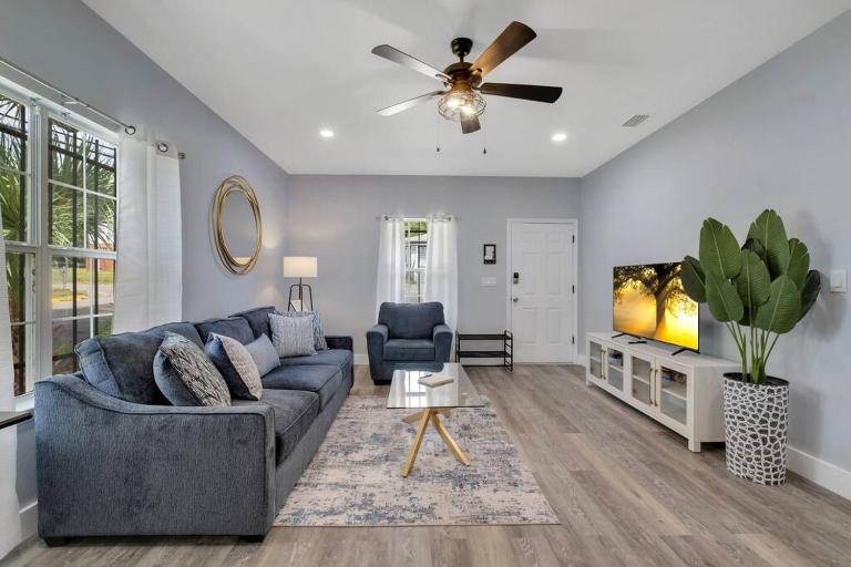Peaceful Place Less Than a Mile to FSU and 15 mins to Airport - B&B Tallahassee