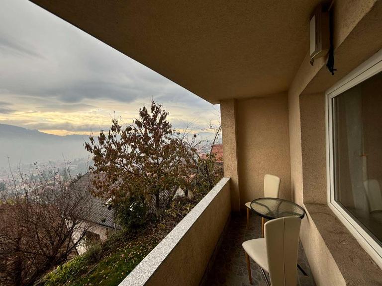 Villa with the View in Sarajevo - B&B Sarajevo