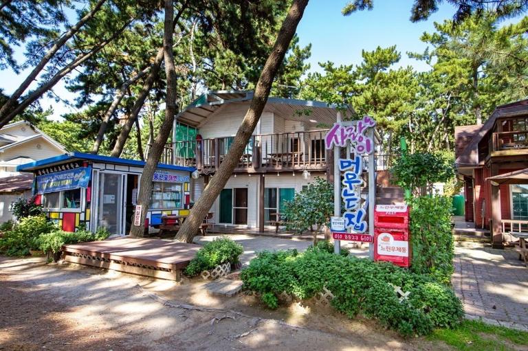 Sarangiimeomuneunjip Pension - B&B Taian