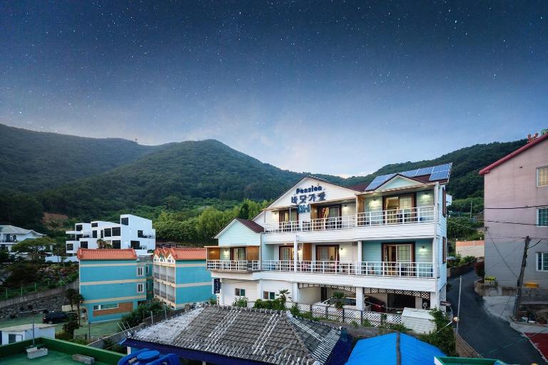 Geoje Ocean Love Pension - B&B Geoje