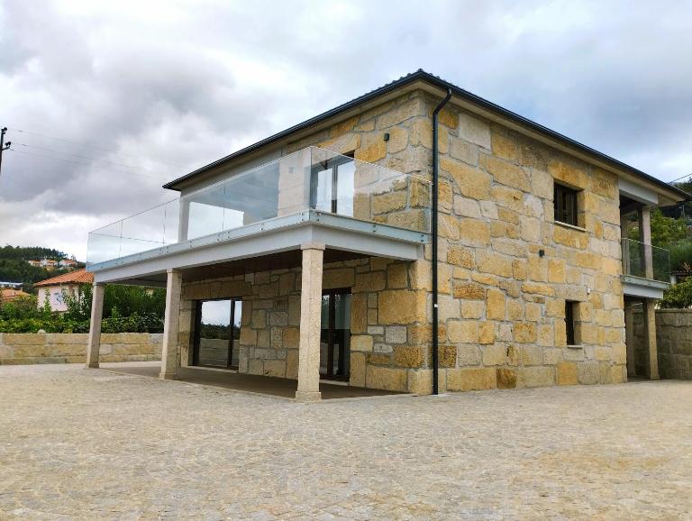 R3 Service Casa do Pomar - B&B Vouzela
