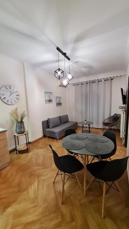 Svolou Skg - B&B Salonicco