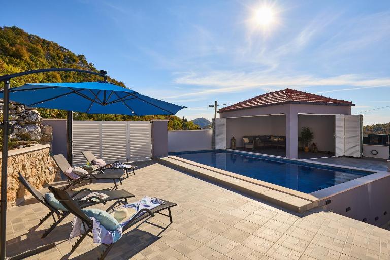 Villa Aguzin - B&B Osojnik