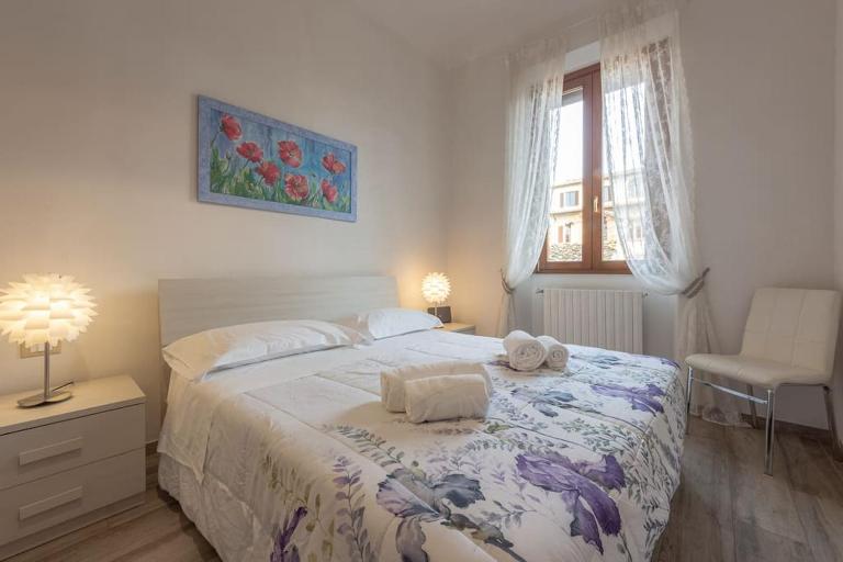San Remigio 4 Bedrooms Apartment - Ferienwohnung Florenz