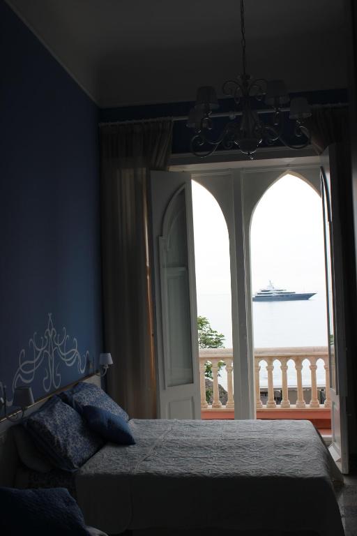 B&B Villa Raineri - B&B Giardini-Naxos